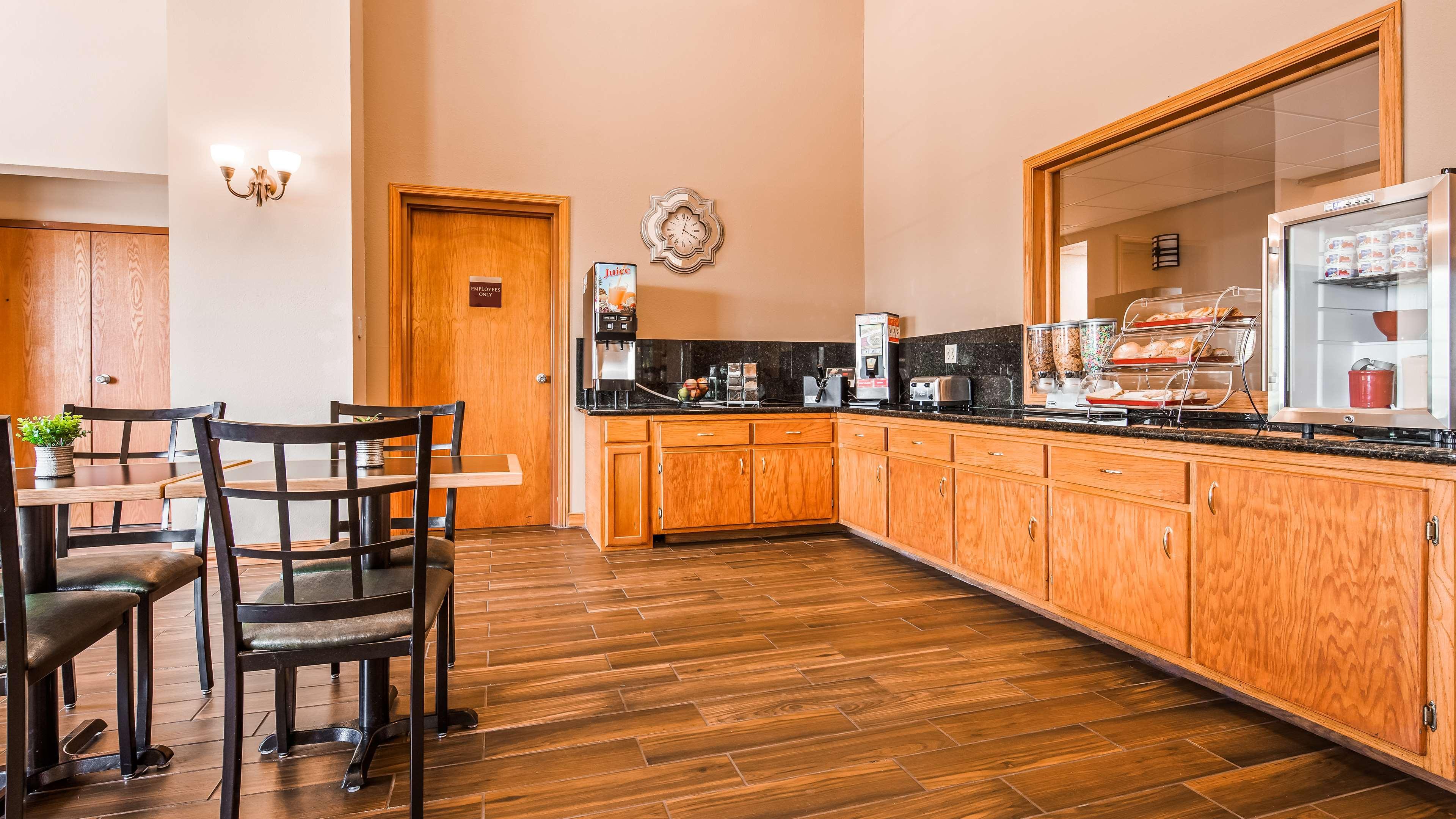 Best Western Locust Grove Inn And Suites Exterior foto