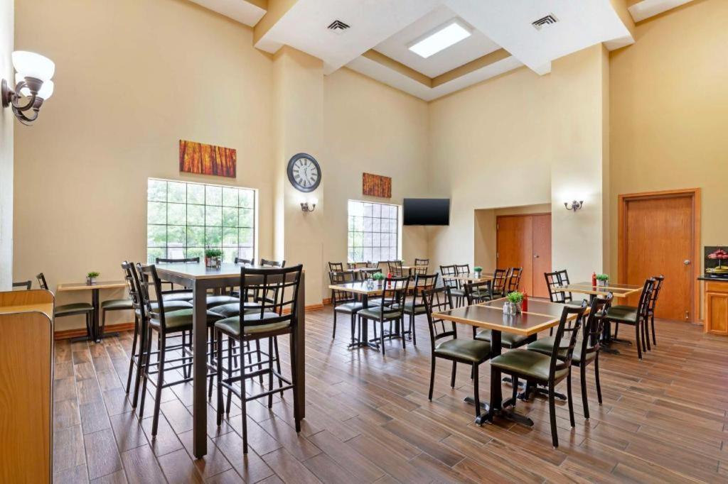 Best Western Locust Grove Inn And Suites Exterior foto