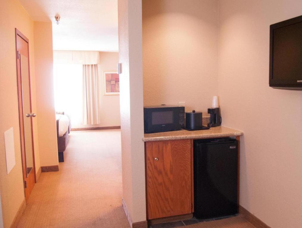 Best Western Locust Grove Inn And Suites Exterior foto