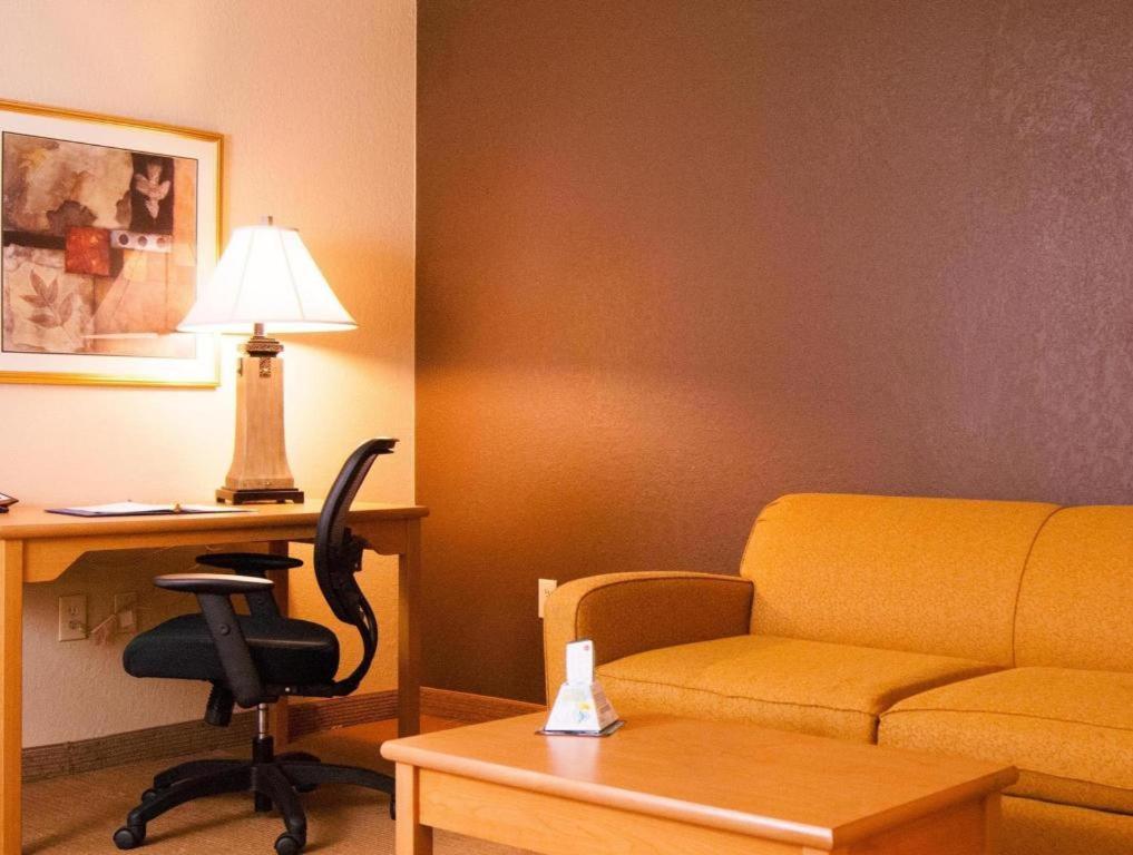 Best Western Locust Grove Inn And Suites Exterior foto