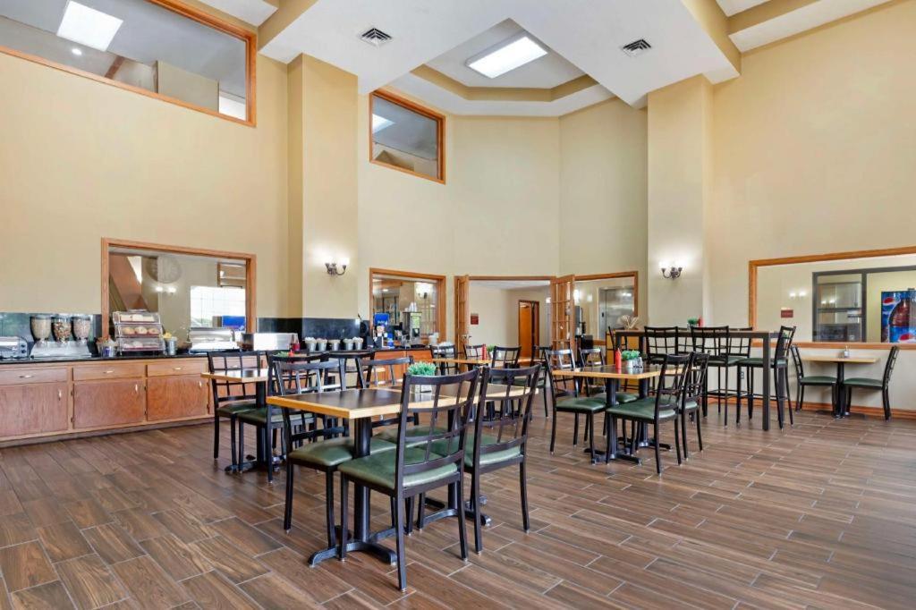 Best Western Locust Grove Inn And Suites Exterior foto